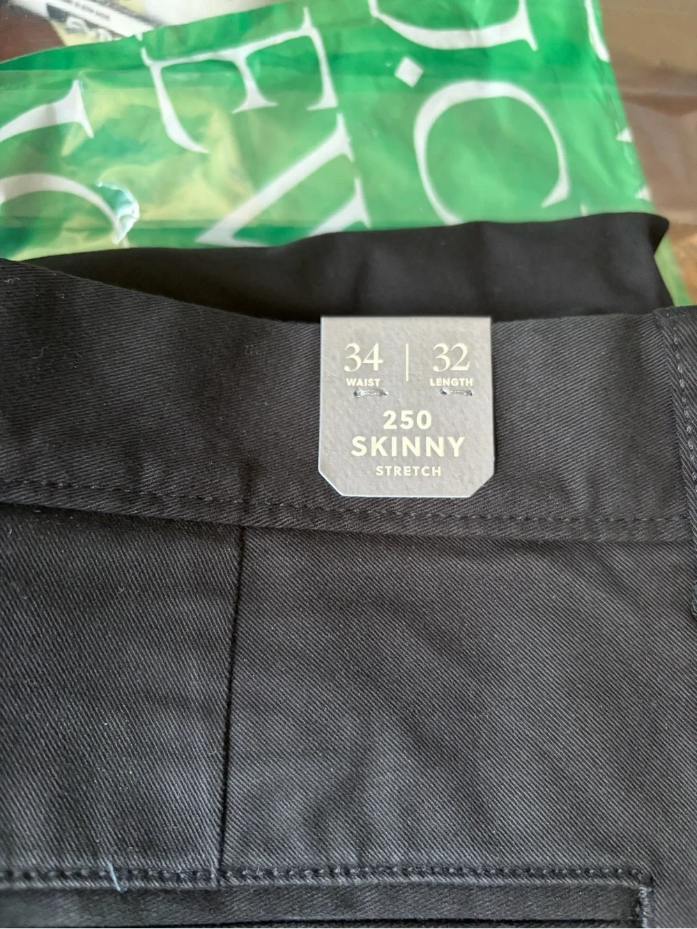 J. Crew 250 Skinny fit pant in Stretch Chino, 34x32, Black